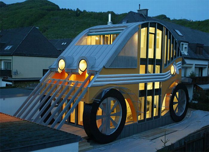 Welcome To The World’s Craziest Living Spaces voglereiter auto residence 01 Welcome To The World’s Craziest Living Spaces